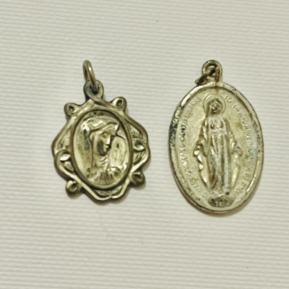 VTG Lot Of 2 RELIGIOUS Miraculous
Medal Virgin Mary 14